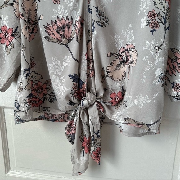 Lovestitch Floral Flowy Blouse Gray Pink Romantic Date Feminine Kimono Sleeve Lg - Picture 8 of 15